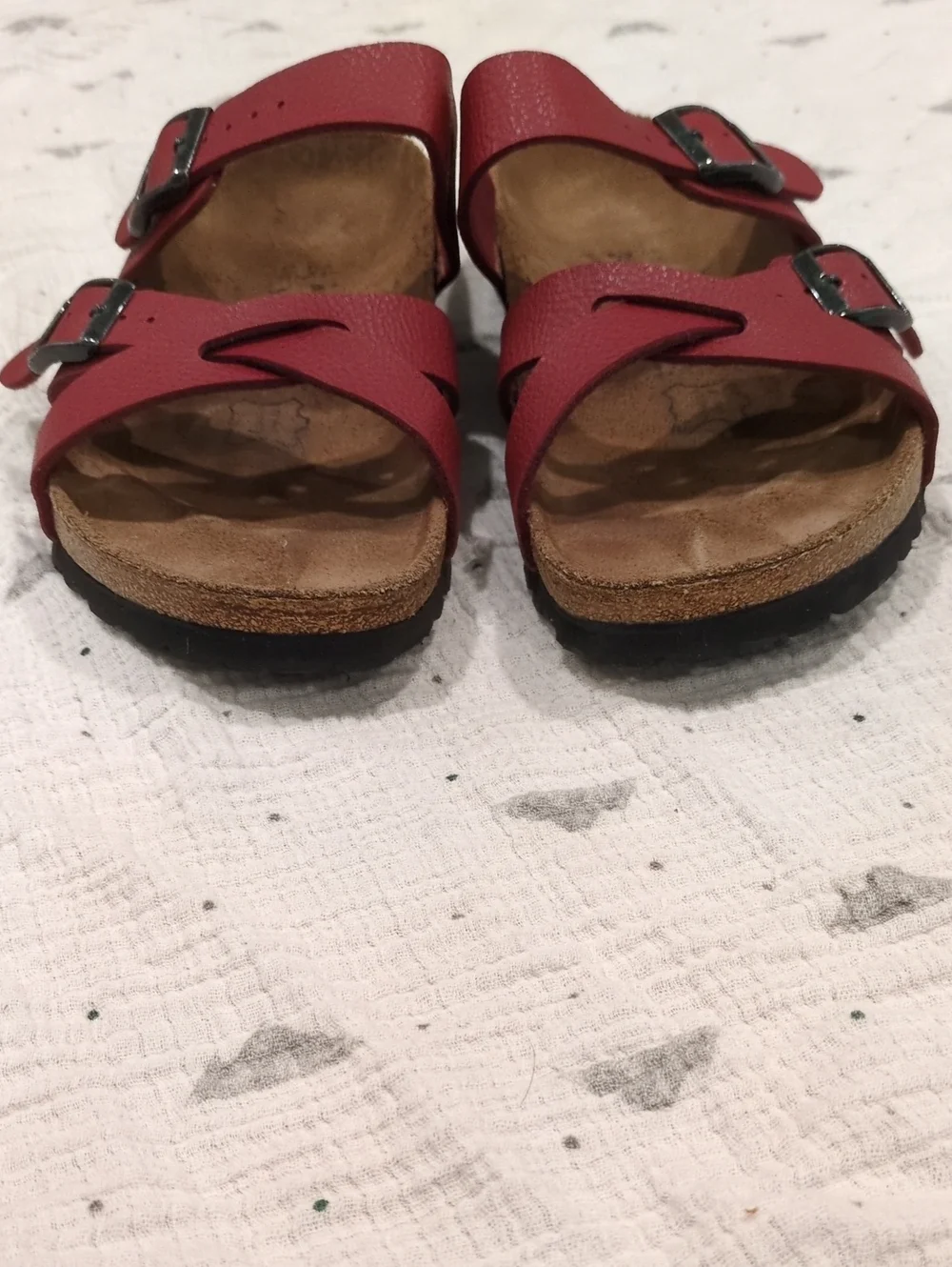 ❤️😎🩴 Birki's Red Leather Crisscross Sandal Women's size 37 ❤️😎🩴